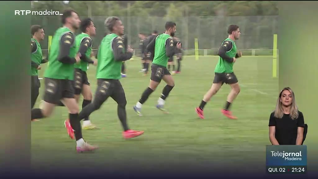 Início do campeonato da Primeira Liga de Futebol