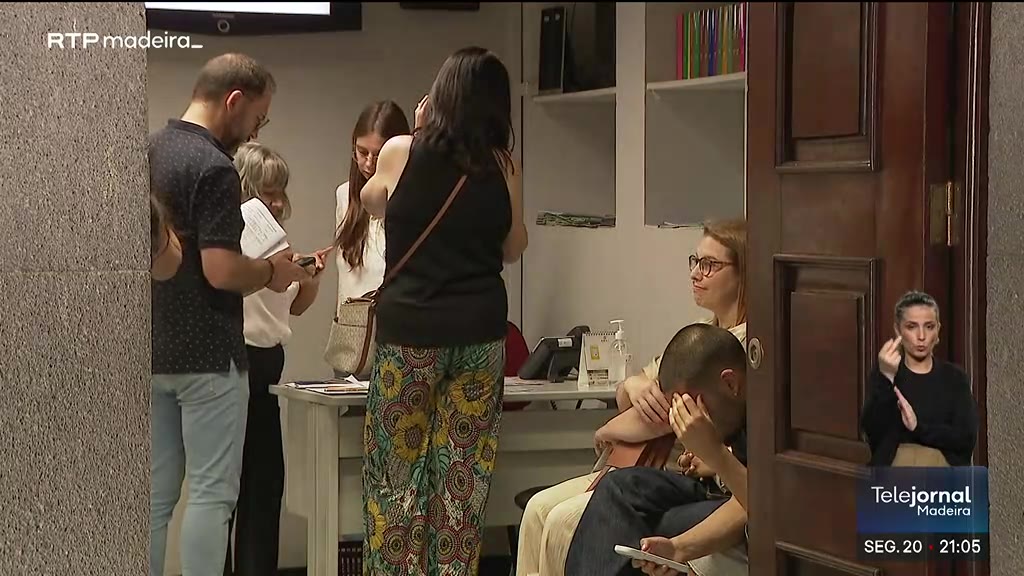 Erro na correção de exames de Físico-Química e Geografia afeta alunos