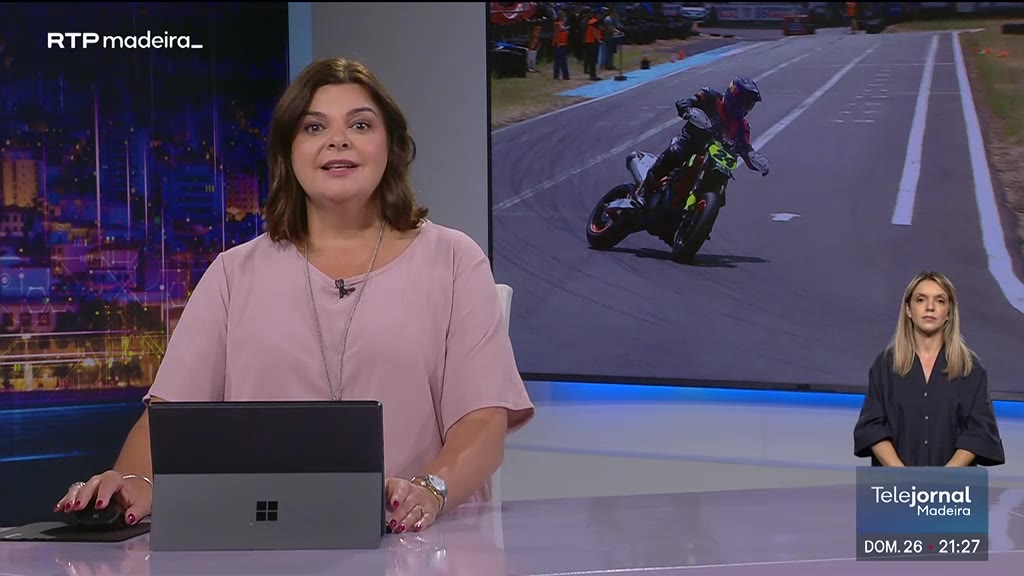 Simão Silva vence terceira prova do Campeonato Regional de Supermoto