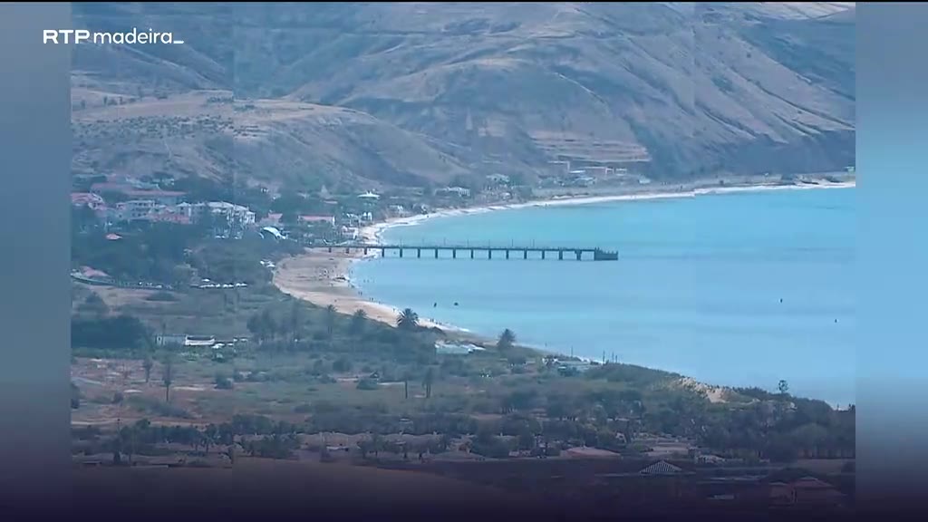 Madeirenses rumam ao Porto Santo para férias
