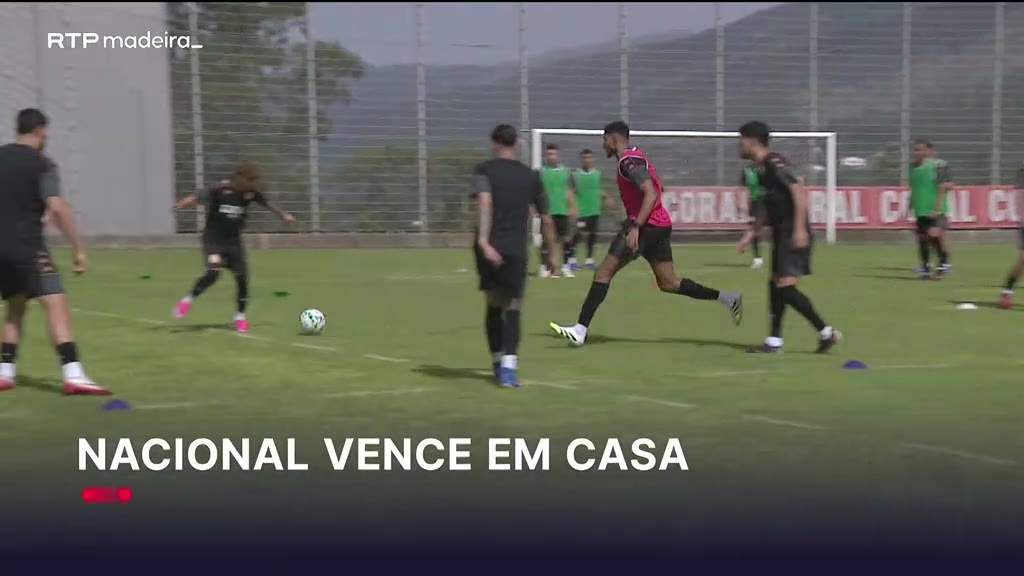 Nacional vence Estoril em casa