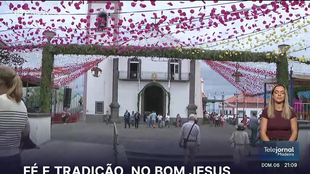 Arraial de Ponta Delgada atrai milhares apesar de mudanças na tradição