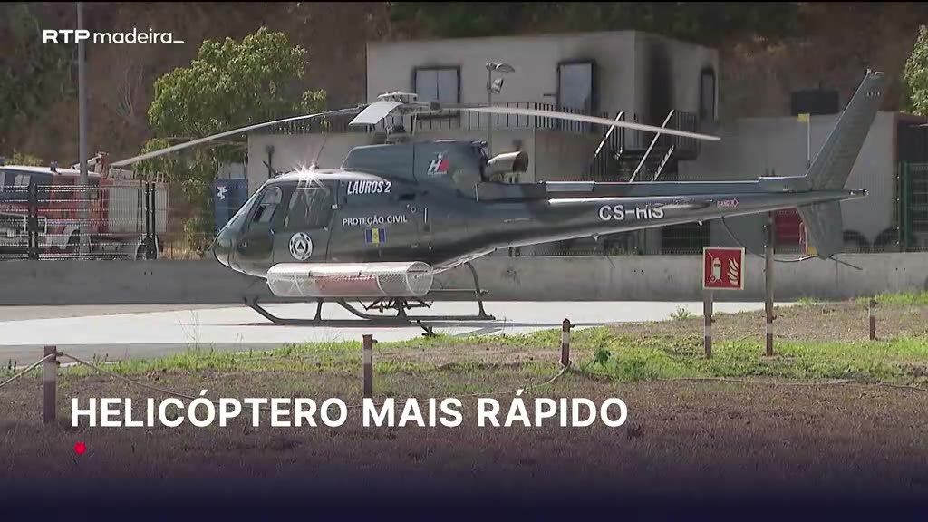 Segundo helicóptero da Proteção Civil da Madeira no combate a incêndios