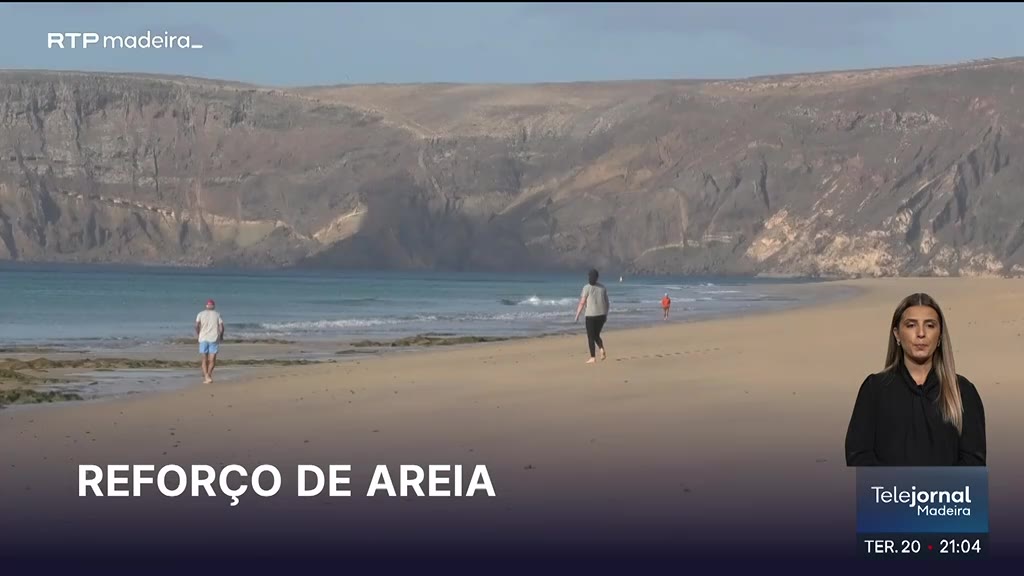 Recarga de areia na praia do Porto Santo