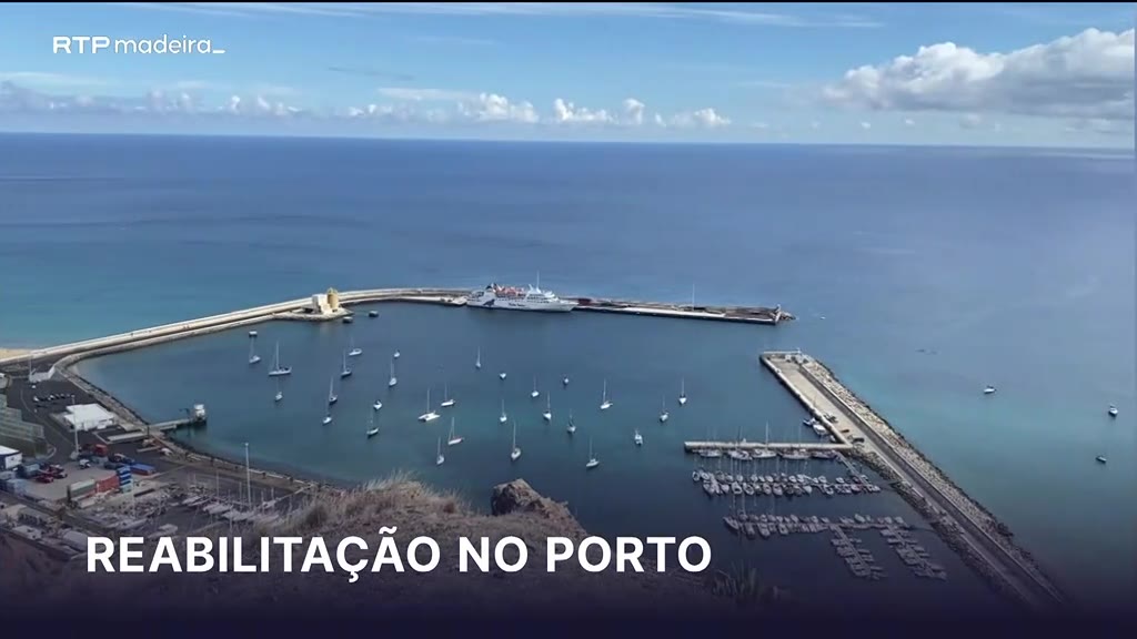 Reabilitação do contramolho do Porto do Porto Santo